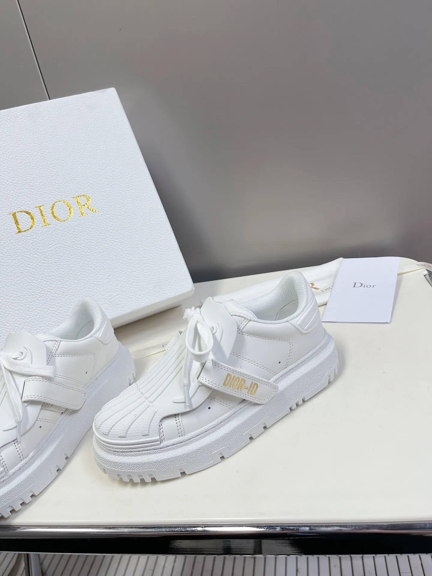 👟👟Ex-factory price P480👟👟 Women's shoes, women's clothing DIOR classic shell-toe sneakers, genuine purchase and development, perfect 1:1 reproduction ✔️Cow leather upper ➕Transparent film, classic shell outsole, very comfortable on top, genuine full set of packaging, transparent outsole, size 35-41